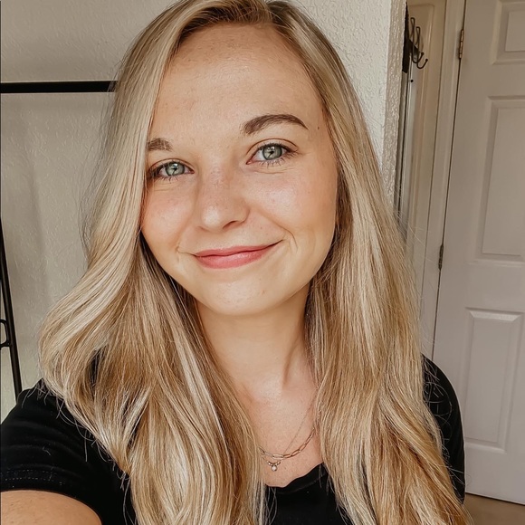 Meet your Posher, Shelbey - Picture 1 of 1